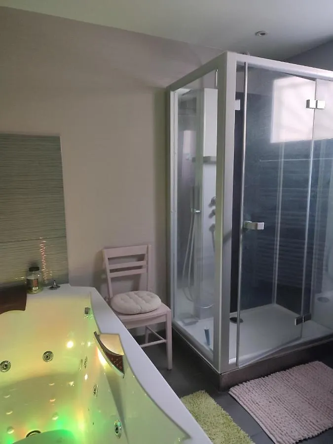 Holiday home Agreable Maison De Ville, Proche Du Centre Ville Vichy